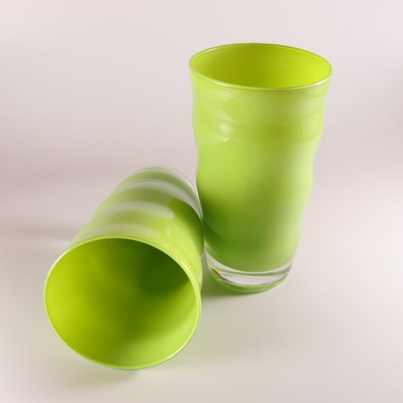 Rio by Dansk Flat Tumblers Lime Green Wavy Ripple Blown Glass 16 oz Set of Two - Picture 3 of 4